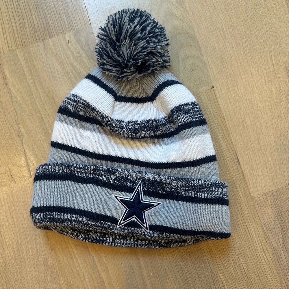 Dallas Cowboys lined beanie